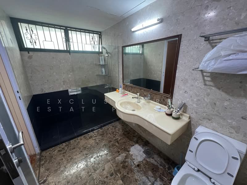Meralodge, 83 Hillview Avenue, 3 Bedrooms, 1,765 sqft, Condominium For Sale, by ARTHUR, 500127031 - Bathroom - PropertyGuru.com.sg