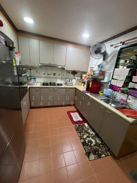 Meralodge, 83 Hillview Avenue, 3 Bedrooms, 1,765 sqft, Condominium For Sale, by ARTHUR, 500127031 - Kitchen - PropertyGuru.com.sg