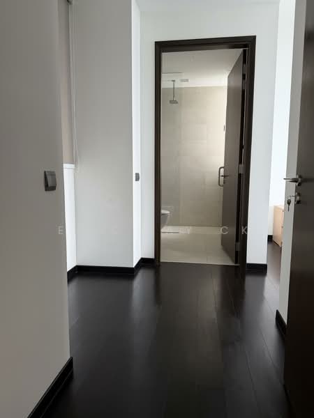 Kallang Riverside, 51 Kampong Bugis, 2 Bedrooms, 1,001 sqft, Condominium For Sale, by Eric Tay CK, 500127039 - Bathroom - PropertyGuru.com.sg