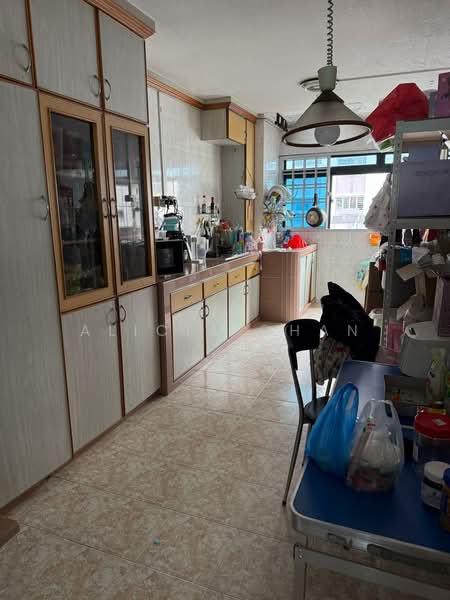 636 Hougang Avenue 8, 636 Hougang Avenue 8, 3 Bedrooms, 904 sqft, HDB Flat For Sale, by Alicia Chan, 500127042 - Kitchen - PropertyGuru.com.sg