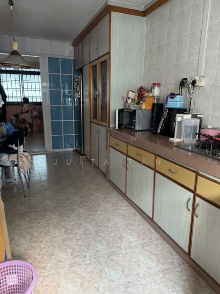 636 Hougang Avenue 8, 636 Hougang Avenue 8, 3 Bedrooms, 904 sqft, HDB Flat For Sale, by Juita Tan, 500127046 - Kitchen - PropertyGuru.com.sg