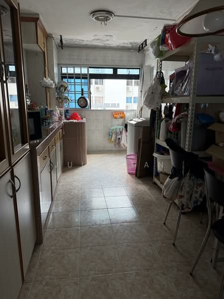 636 Hougang Avenue 8, 636 Hougang Avenue 8, 3 Bedrooms, 904 sqft, HDB Flat For Sale, by Juita Tan, 500127046 - Kitchen - PropertyGuru.com.sg