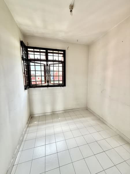28 Hoy Fatt Road, 28 Hoy Fatt Road, 2 Bedrooms, 646 sqft, HDB Flat For Sale, by Russell Wong, 500127050 - Utility Room - PropertyGuru.com.sg