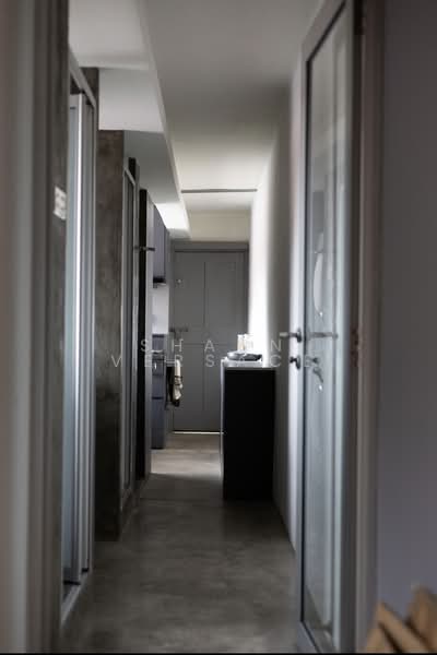 78 Moh Guan Terrace, 78 Moh Guan Terrace, 2 Bedrooms, 818 sqft, Walk-up Apartment For Sale, by Shaun Versace, 500127053 - Corridor - PropertyGuru.com.sg