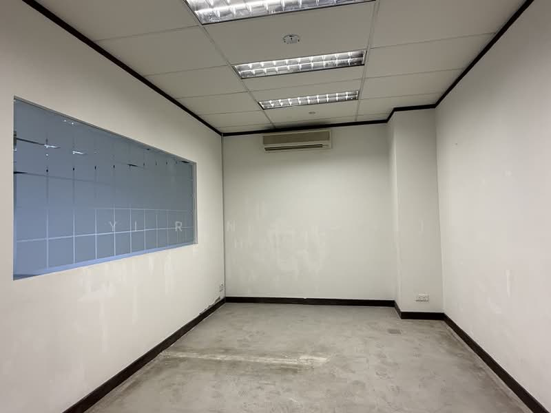 Ubi Techpark, 10 Ubi Crescent, 1,100 sqft, Light Industrial (B1) For Rent, by Yi Ran (Louis) Zhang, 500127055 - Meeting room - CommercialGuru.com.sg