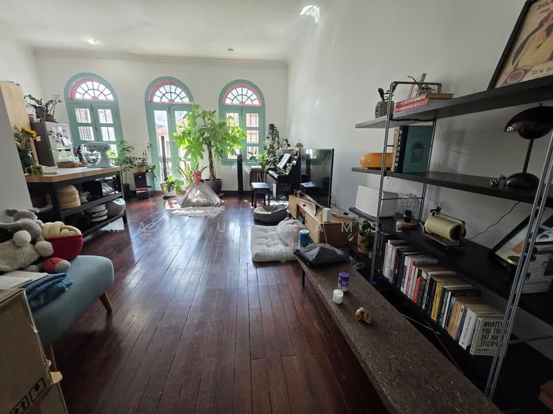 Blair road Conservation inter terrace landed for sale, Blair Road, 9 Bedrooms, 5,197 sqft, Terraced House For Sale, by Marcus Ramsey Goh, 500127056 - Living Room - PropertyGuru.com.sg