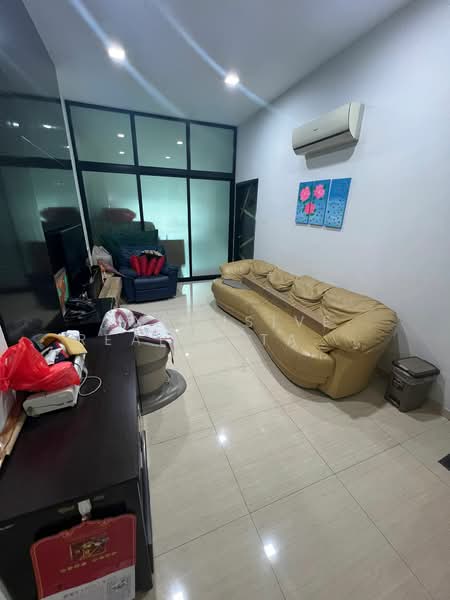 D13 Corner Terrace 2 Storey with Attic, Lift & Pool at Sky Terrace, , 10+ Bedrooms, 5,335 sqft, Corner Terrace For Sale, by EXCLUSIVE REAL ESTATE PTE. LTD. (RESIDENTIAL), 500127059 - Living Room - PropertyGuru.com.sg