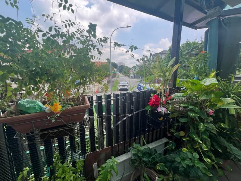 D13 Corner Terrace 2 Storey with Attic, Lift & Pool at Sky Terrace, , 10+ Bedrooms, 5,335 sqft, Corner Terrace For Sale, by EXCLUSIVE REAL ESTATE PTE. LTD. (RESIDENTIAL), 500127059 - Exterior - PropertyGuru.com.sg