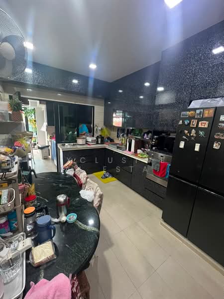D13 Corner Terrace 2 Storey with Attic, Lift & Pool at Sky Terrace, , 10+ Bedrooms, 5,335 sqft, Corner Terrace For Sale, by EXCLUSIVE REAL ESTATE PTE. LTD. (RESIDENTIAL), 500127059 - Kitchen - PropertyGuru.com.sg
