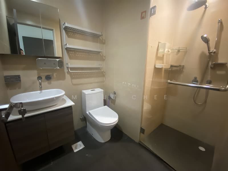 Sims Dorado, 11 Lorong 39 Geylang, 3 Bedrooms, 958 sqft, Apartment For Rent, by Lim Sue Chee, 500127064 - Bathroom - PropertyGuru.com.sg
