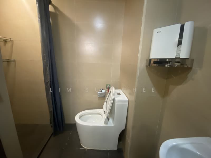 Sims Dorado, 11 Lorong 39 Geylang, 3 Bedrooms, 958 sqft, Apartment For Rent, by Lim Sue Chee, 500127064 - Bathroom - PropertyGuru.com.sg