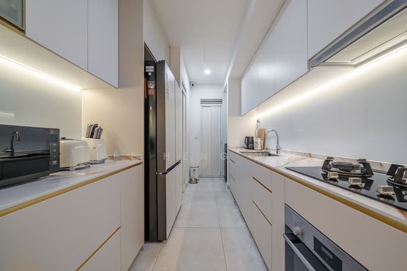Arc at Tampines, 11 Tampines Avenue 8, 4 Bedrooms, 1,173 sqft, Executive Condominium For Sale, by Lee Heng Wei, 500127073 - Kitchen - PropertyGuru.com.sg