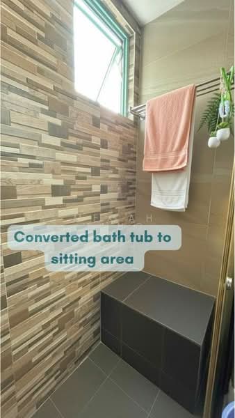 Hazel Park Condo, 27 Hazel Park Terrace, 3 Bedrooms, 1,324 sqft, Condominium For Sale, by Megah Yang, 500127080 - Bathroom - PropertyGuru.com.sg
