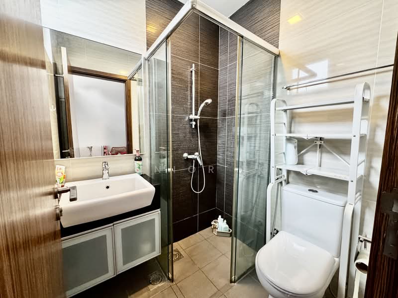 Suites at Bukit Timah, 68 Jalan Jurong Kechil, 2 Bedrooms, 861 sqft, Condominium For Sale, by Junior Ng, 500127082 - Bathroom - PropertyGuru.com.sg