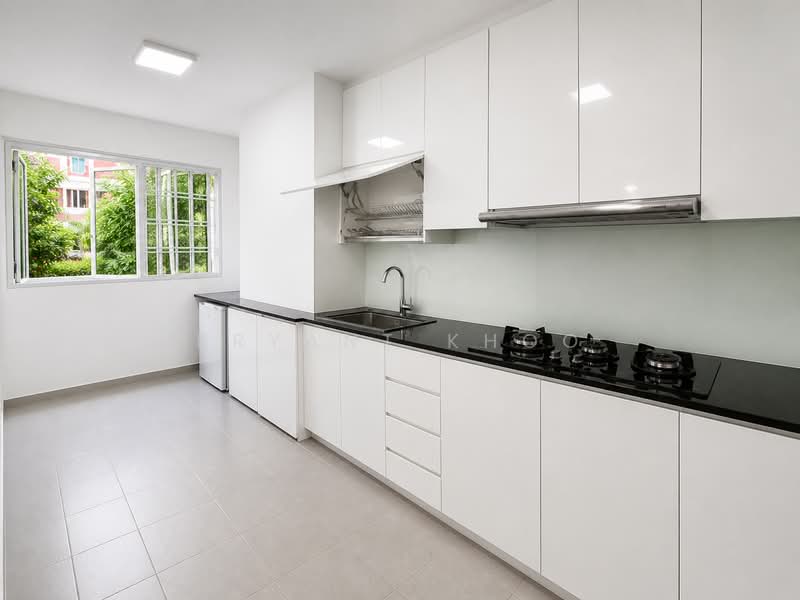 271 Bishan Street 24, 271 Bishan Street 24, 3 Bedrooms, 1,119 sqft, HDB Flat For Sale, by Bryant Khoo, 500127085 - Kitchen - PropertyGuru.com.sg