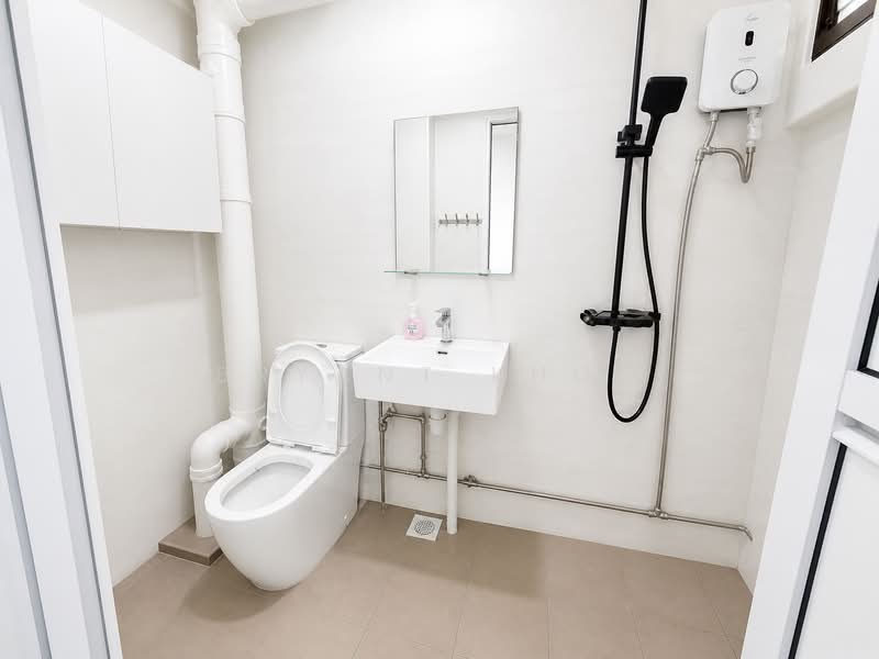271 Bishan Street 24, 271 Bishan Street 24, 3 Bedrooms, 1,119 sqft, HDB Flat For Sale, by Bryant Khoo, 500127085 - Bathroom - PropertyGuru.com.sg