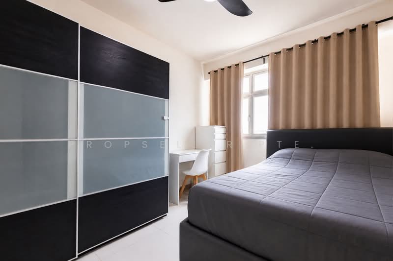 431B Yishun Avenue 1, 431B Yishun Avenue 1, 2 Bedrooms, 721 sqft, HDB Flat For Sale, by PROPSELLER PTE. LTD., 500127102 - Bedroom - PropertyGuru.com.sg