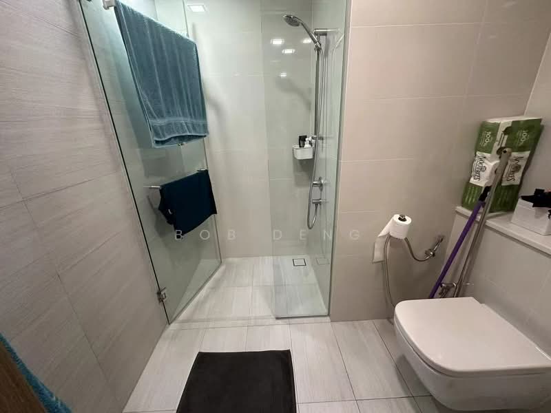 Lakeville, 9 Jurong Lake Link, 2 Bedrooms, 635 sqft, Condominium For Rent, by Bob Deng, 500127120 - Bathroom - PropertyGuru.com.sg