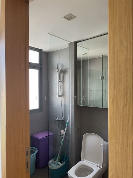 Questa @ Dunman, 543 Dunman Road, 2 Bedrooms, 775 sqft, Condominium For Rent, by Mimi Tan, 500127141 - Bathroom - PropertyGuru.com.sg