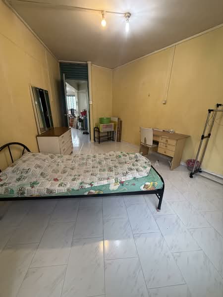 979 Jurong West Street 93, 979 Jurong West Street 93, 3 Bedrooms, 1,162 sqft, HDB Flat For Sale, by Sandy Koay, 500127148 - Bedroom - PropertyGuru.com.sg