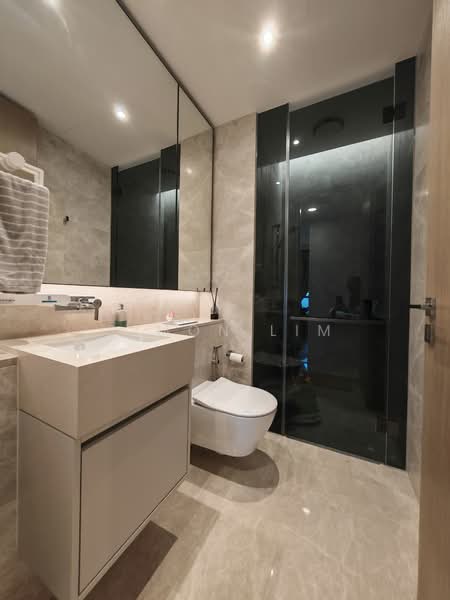 Amber Park, 18 Amber Gardens, 2 Bedrooms, 700 sqft, Condominium For Rent, by Simon Lim, 500127155 - Bathroom - PropertyGuru.com.sg