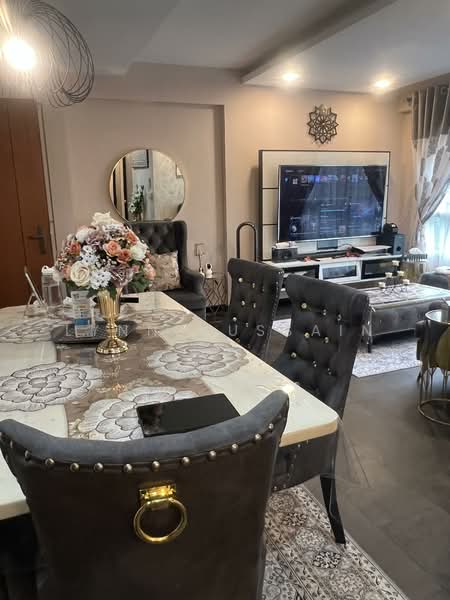 121D Canberra Street, 121D Canberra Street, 3 Bedrooms, 1,001 sqft, HDB Flat For Sale, by Lynn Hussain, 500127156 - Living Room - PropertyGuru.com.sg