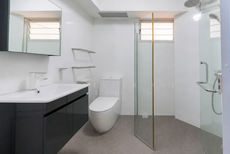 296 Punggol Central, 296 Punggol Central, 3 Bedrooms, 1,184 sqft, HDB Flat For Sale, by PROPSELLER PTE. LTD., 500127158 - Bathroom - PropertyGuru.com.sg