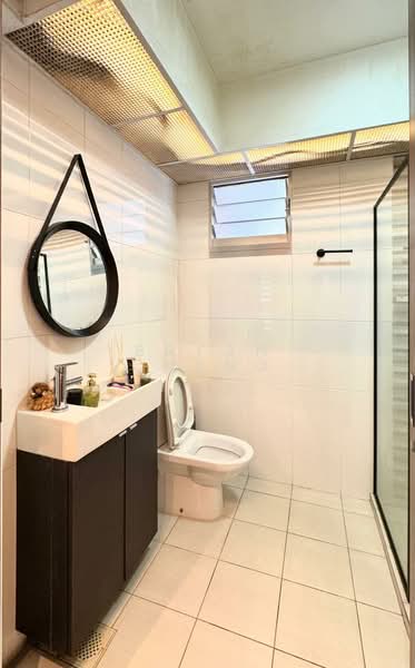 409C Northshore Drive, 409C Northshore Drive, 3 Bedrooms, 1,011 sqft, HDB Flat For Sale, by Bryan Cheng, 500127163 - Bathroom - PropertyGuru.com.sg
