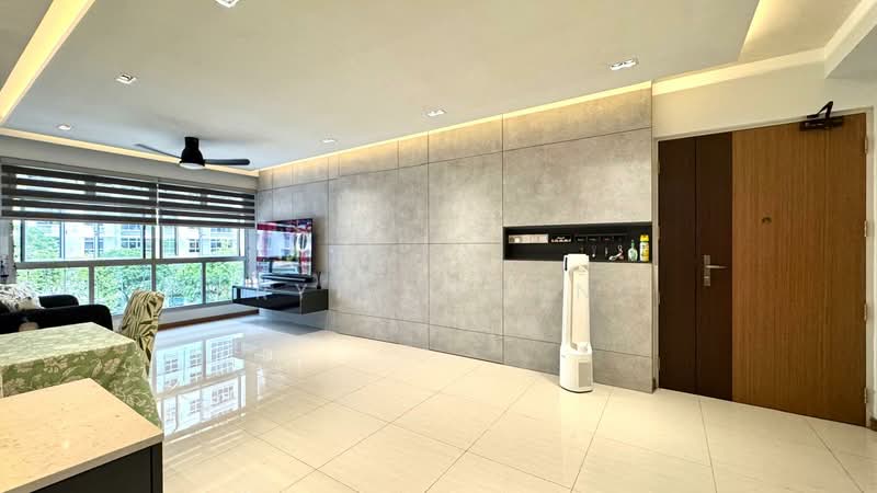 409C Northshore Drive, 409C Northshore Drive, 3 Bedrooms, 1,011 sqft, HDB Flat For Sale, by Bryan Cheng, 500127163 - Living Room - PropertyGuru.com.sg