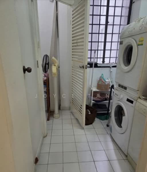 Trevose Park, 70 Trevose Crescent, 3 Bedrooms, 1,984 sqft, Condominium For Rent, by Joyce Tan, 500127165 - Service Yard next to Helper’s Room - PropertyGuru.com.sg