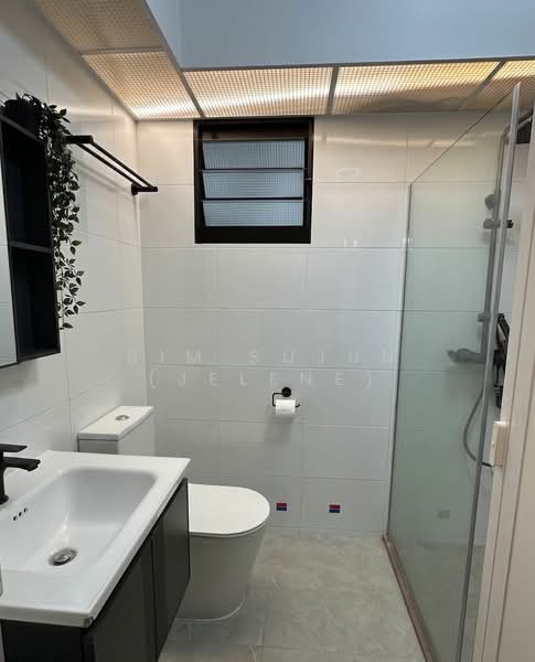 608B Tampines North Drive 1, 608B Tampines North Drive 1, 3 Bedrooms, 1,001 sqft, HDB Flat For Sale, by Sim Sujun (Jelene), 500127169 - Bathroom - PropertyGuru.com.sg