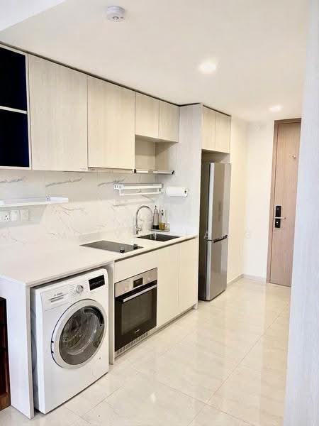 Whistler Grand, 107 West Coast Vale, Buona Vista / West Coast / Clementi New Town, 2 Bedrooms, 614 sqft, Condominium For Sale, by Melvin Fang, 500127170 - Kitchen - PropertyGuru.com.sg