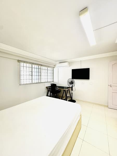 329 Ubi Avenue 1, 329 Ubi Avenue 1, Room Rental, 90 sqft, HDB Flat For Rent, by Ong Zi Ying 王姿穎, 500127171 - Bedroom - PropertyGuru.com.sg