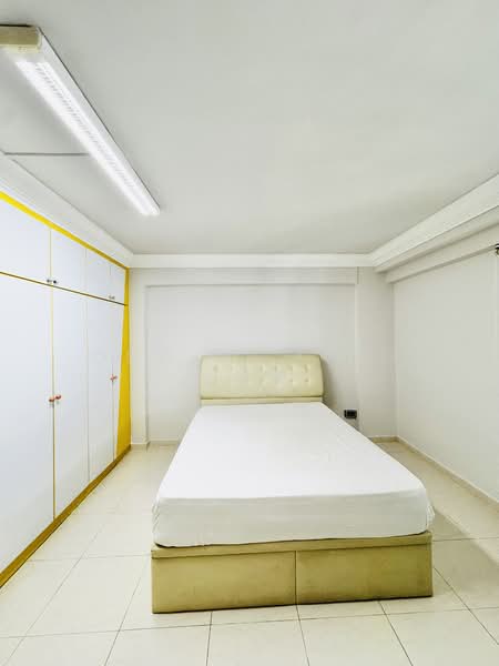 329 Ubi Avenue 1, 329 Ubi Avenue 1, Room Rental, 90 sqft, HDB Flat For Rent, by Ong Zi Ying 王姿穎, 500127171 - Bedroom - PropertyGuru.com.sg