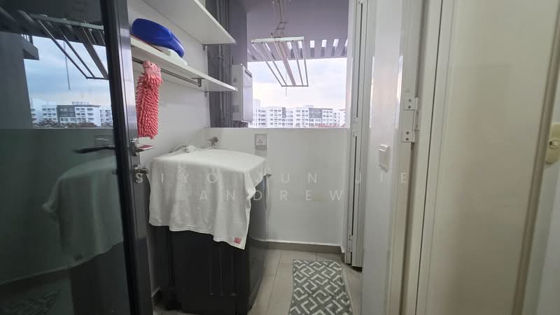 The Criterion, 3 Yishun Street 51, 4 Bedrooms, 1,173 sqft, Executive Condominium For Rent, by Siyo Jun Jie Andrew, 500127181 - Balcony - PropertyGuru.com.sg