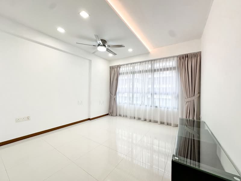 131A Canberra Crescent, 131A Canberra Crescent, 3 Bedrooms, 990 sqft, HDB Flat For Rent, by Mimi Tan, 500127184 - Living Room - PropertyGuru.com.sg