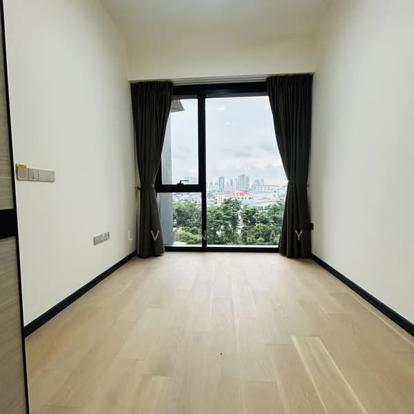 Perfect Ten, 323 Bukit Timah Road, 2 Bedrooms, 764 sqft, Condominium For Sale, by Alvin Tay, 500127185 - Master bedroom - PropertyGuru.com.sg