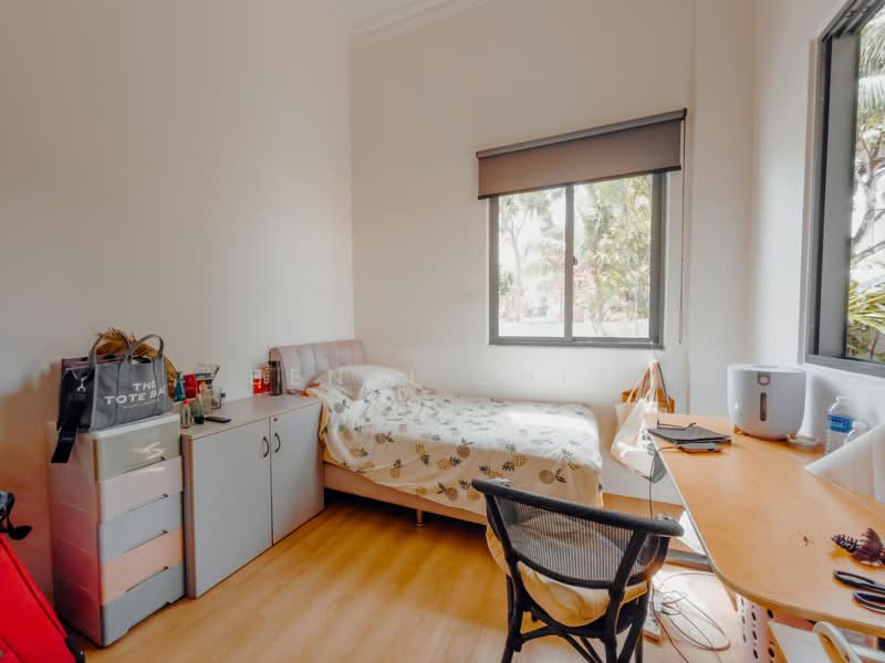 Beautifully Renovated Corner Terrace at Serangoon Gardens, , 7 Bedrooms, 5,500 sqft, Corner Terrace For Rent, by Benji Chia, 500127188 - Bedroom - PropertyGuru.com.sg