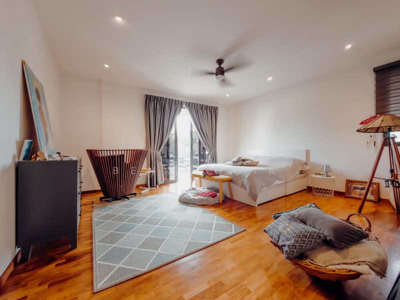 Beautifully Renovated Corner Terrace at Serangoon Gardens, , 7 Bedrooms, 5,500 sqft, Corner Terrace For Rent, by Benji Chia, 500127188 - Bedroom - PropertyGuru.com.sg