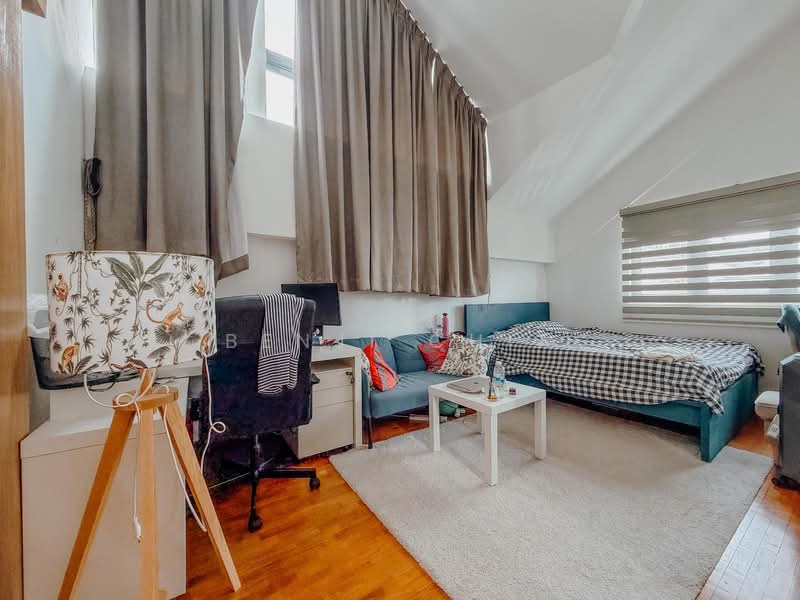 Beautifully Renovated Corner Terrace at Serangoon Gardens, , 7 Bedrooms, 5,500 sqft, Corner Terrace For Rent, by Benji Chia, 500127188 - Bedroom - PropertyGuru.com.sg