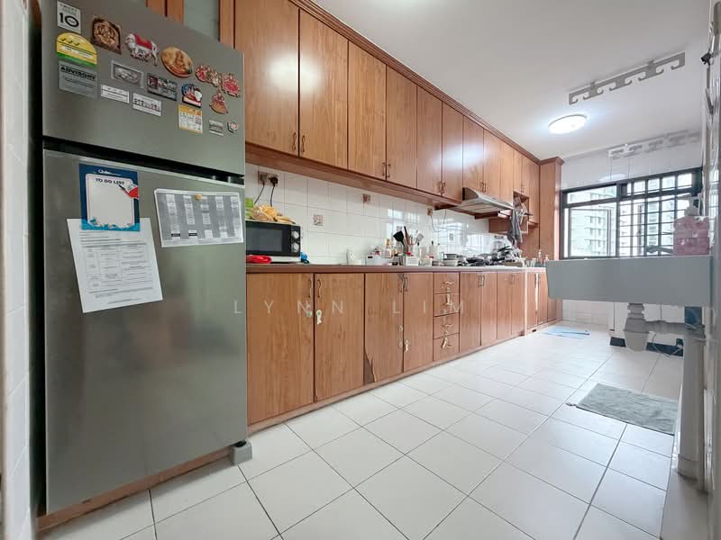 325B Sengkang East Way, 325B Sengkang East Way, 3 Bedrooms, 968 sqft, HDB Flat For Sale, by Lynn Lim, 500127190 - Kitchen - PropertyGuru.com.sg