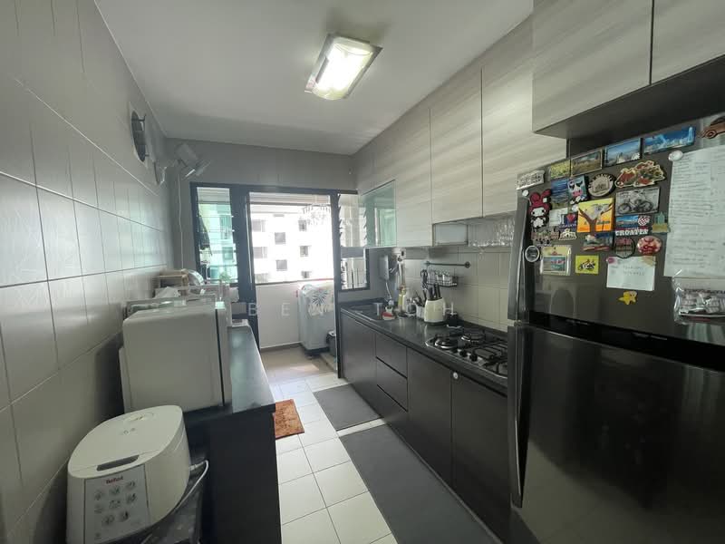 336A Yishun Street 31, 336A Yishun Street 31, 3 Bedrooms, 990 sqft, HDB Flat For Sale, by Ben Toh, 500127213 - Kitchen - PropertyGuru.com.sg