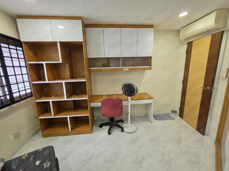 542 Hougang Avenue 8, 542 Hougang Avenue 8, Hougang / Punggol / Sengkang, Room Rental, 150 sqft, HDB Flat For Rent, by Jason Benjamin, 500127226 - Study - PropertyGuru.com.sg