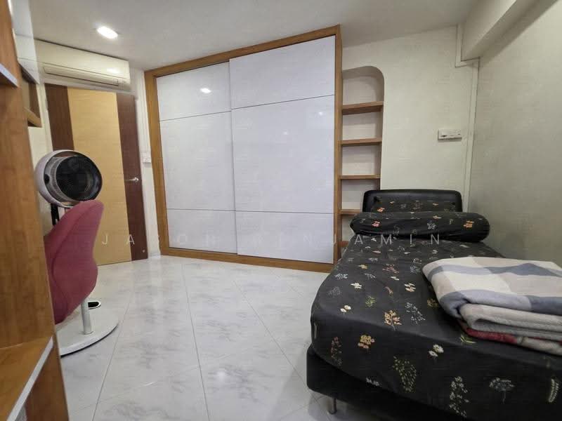 542 Hougang Avenue 8, 542 Hougang Avenue 8, Hougang / Punggol / Sengkang, Room Rental, 150 sqft, HDB Flat For Rent, by Jason Benjamin, 500127226 - Bedroom - PropertyGuru.com.sg