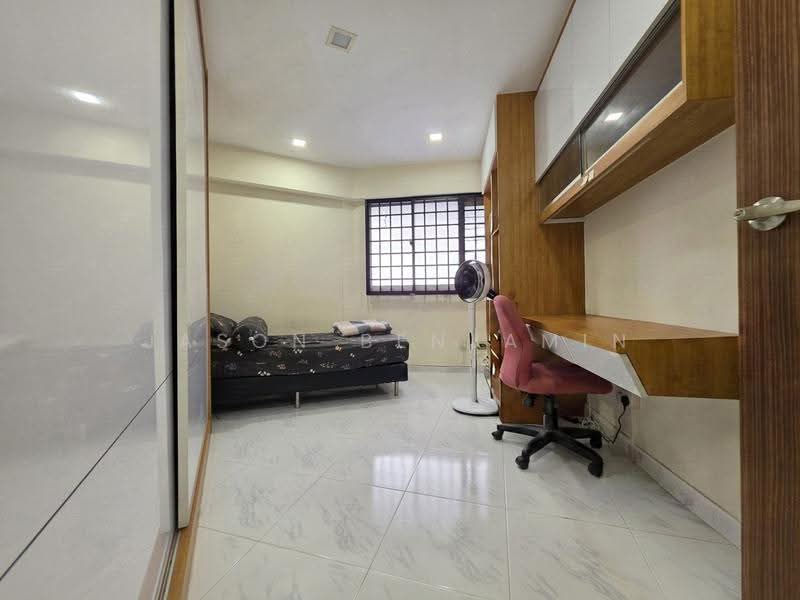 542 Hougang Avenue 8, 542 Hougang Avenue 8, Hougang / Punggol / Sengkang, Room Rental, 150 sqft, HDB Flat For Rent, by Jason Benjamin, 500127226 - Bedroom - PropertyGuru.com.sg