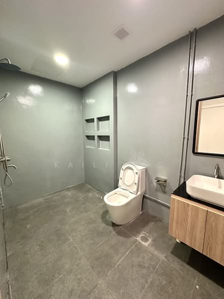 Yio Chu Kang Road, , Room Rental, 300 sqft, Terraced House For Rent, by Kaili Ong, 500127256 - Bathroom - PropertyGuru.com.sg