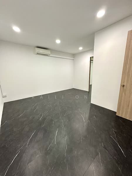 Yio Chu Kang Road, , Room Rental, 300 sqft, Terraced House For Rent, by Kaili Ong, 500127256 - Interior - PropertyGuru.com.sg