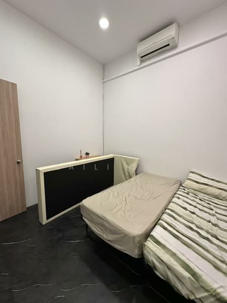 Yio Chu Kang Road, , Room Rental, 300 sqft, Terraced House For Rent, by Kaili Ong, 500127256 - Bedroom - PropertyGuru.com.sg