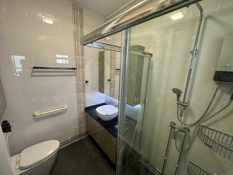 151 Tampines Street 12, 151 Tampines Street 12, 4 Bedrooms, 1,614 sqft, HDB Flat For Sale, by Jose Loh Zhenhao, 500127266 - Bathroom - PropertyGuru.com.sg