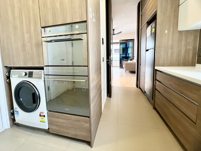 Leedon Residence, 24 Leedon Heights, 2 Bedrooms, 1,044 sqft, Condominium For Rent, by SEAH GEOK MING TOSHIE, 500127277 - Kitchen - PropertyGuru.com.sg